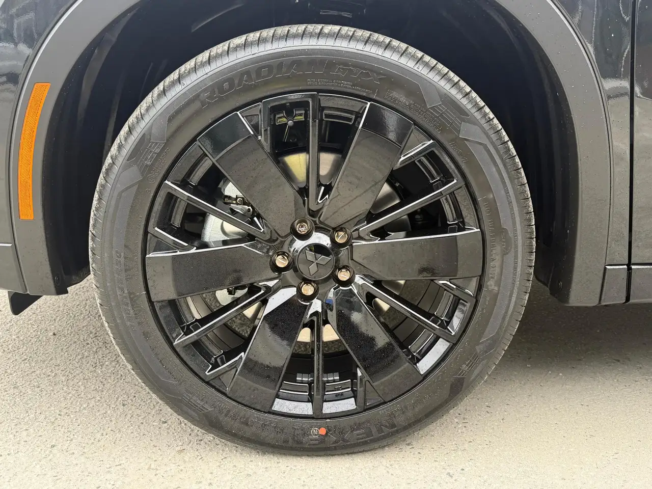 Mitsubishi Outlander снимка Mitsubishi Outlander