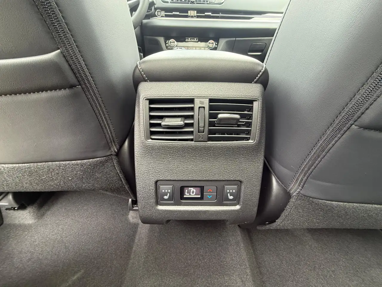 Mitsubishi Outlander снимка Mitsubishi Outlander
