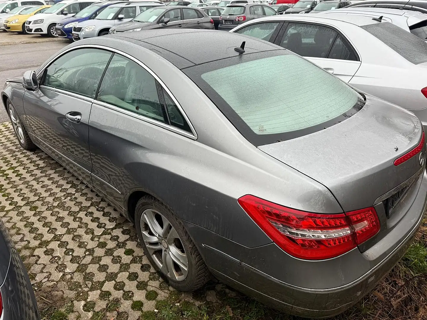 Mercedes-Benz E 350 BlueEfficiency CDI Aut. | BESCHREIBUNG DURCHLES... Grau - 2