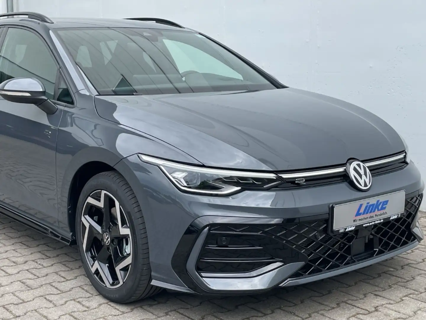 Volkswagen Golf Variant VIII 1.5eTSI DSG HUD/AHK/Kamera/ACC/LED Grau - 2
