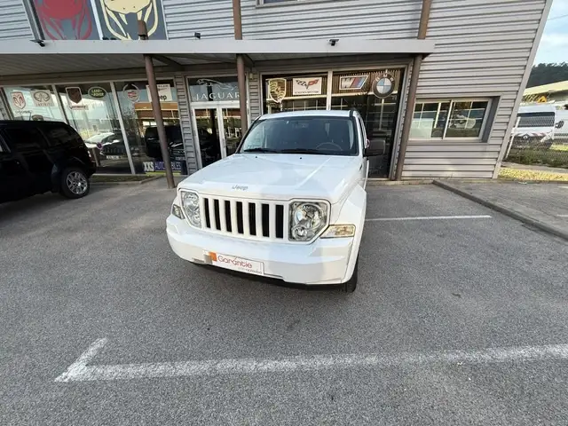 Jeep Cherokee Cherokee 2.8L CRD Sport