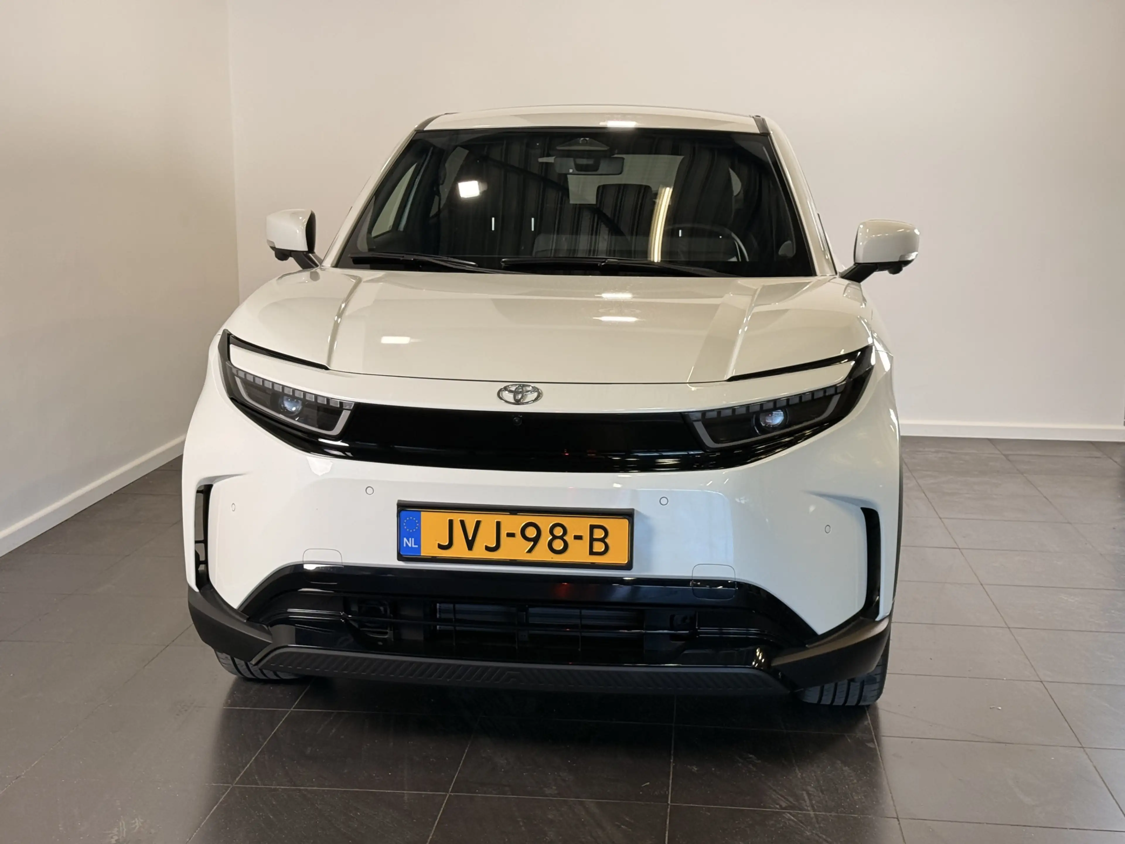 Toyota Urban Cruiser Executive 61 kWh | Panoramodak | JBL Audio | Elekt — photo 3