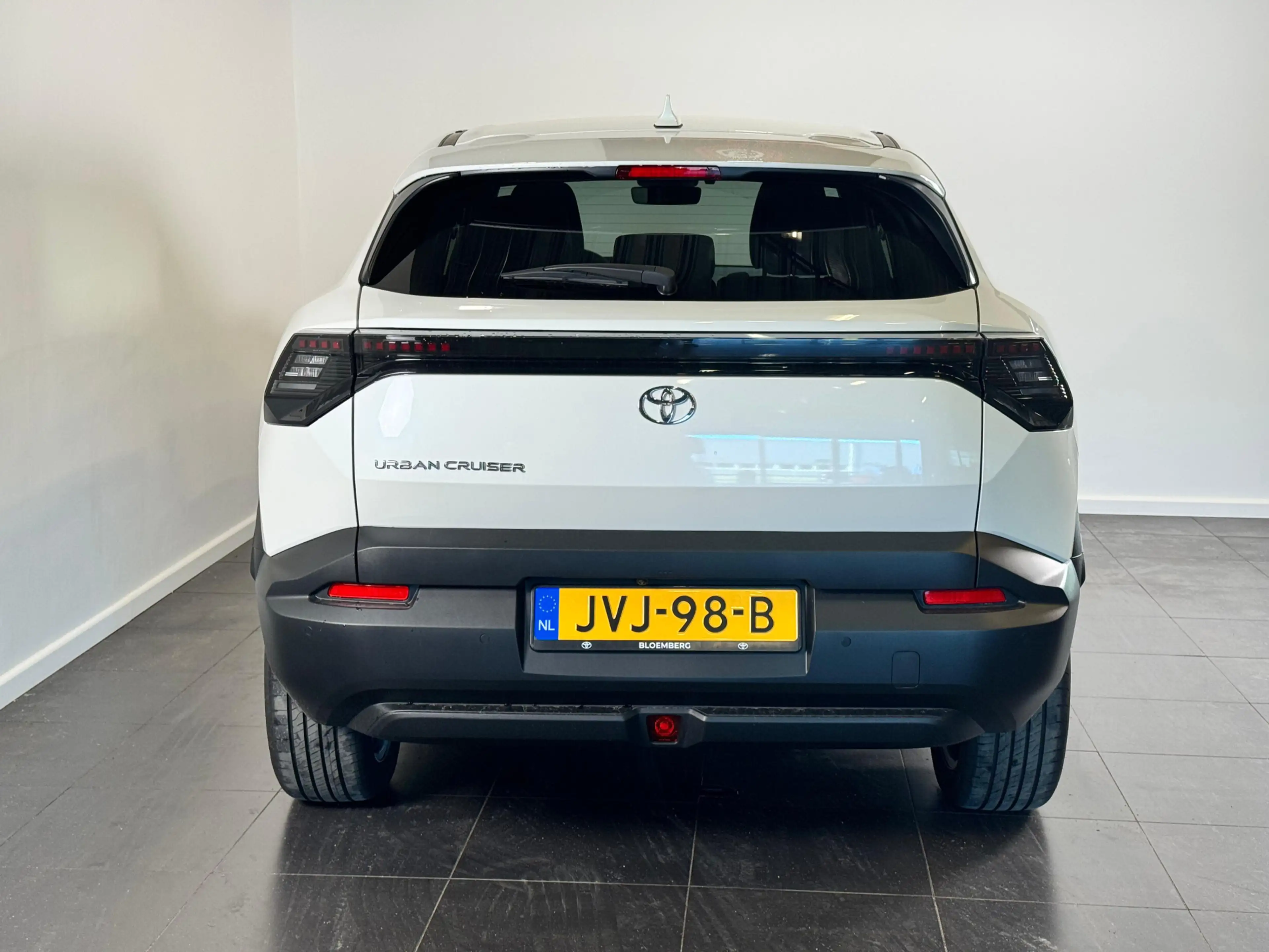 Toyota Urban Cruiser Executive 61 kWh | Panoramodak | JBL Audio | Elekt — photo 4