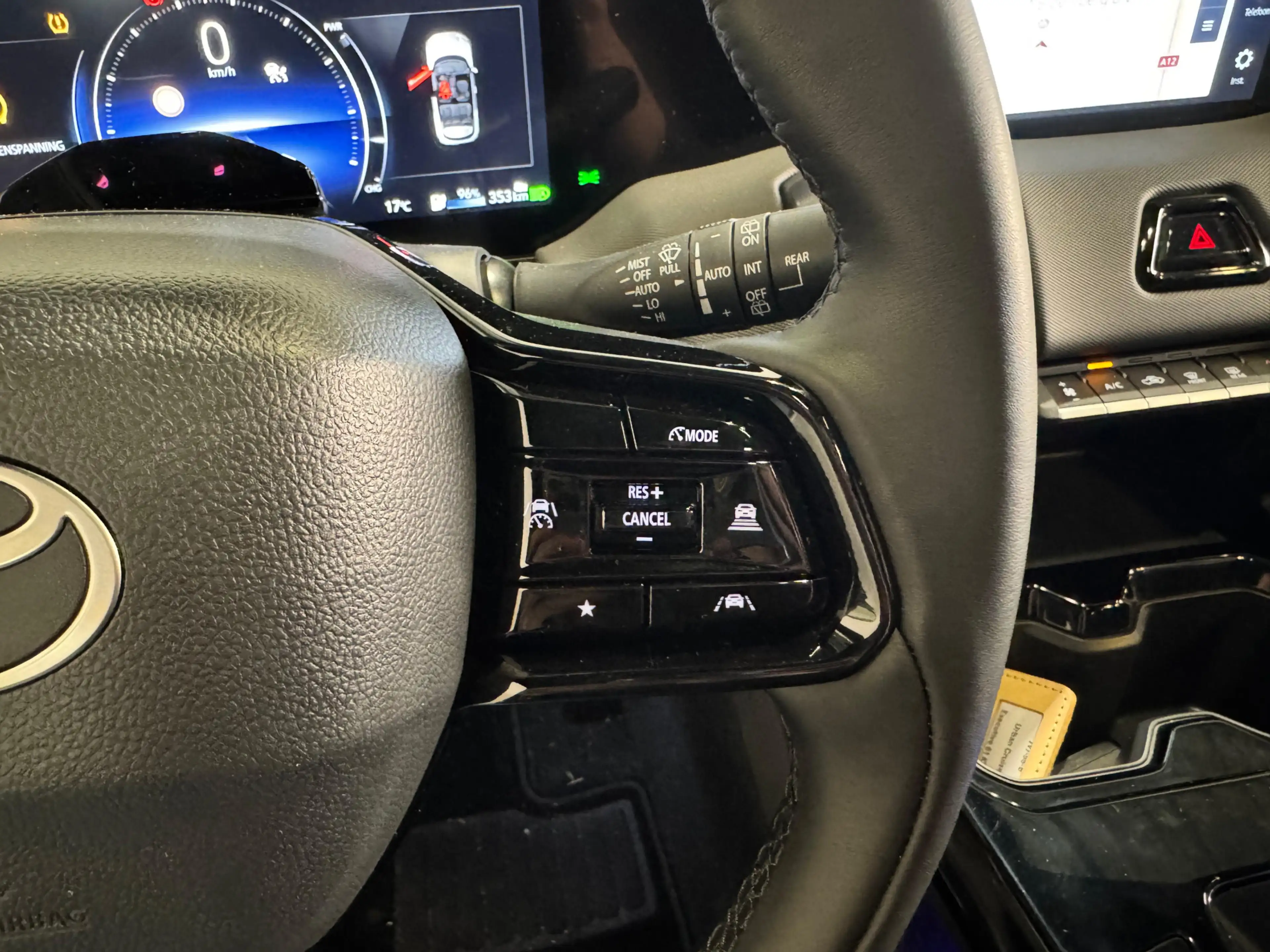 Toyota Urban Cruiser Executive 61 kWh | Panoramodak | JBL Audio | Elekt — photo 15