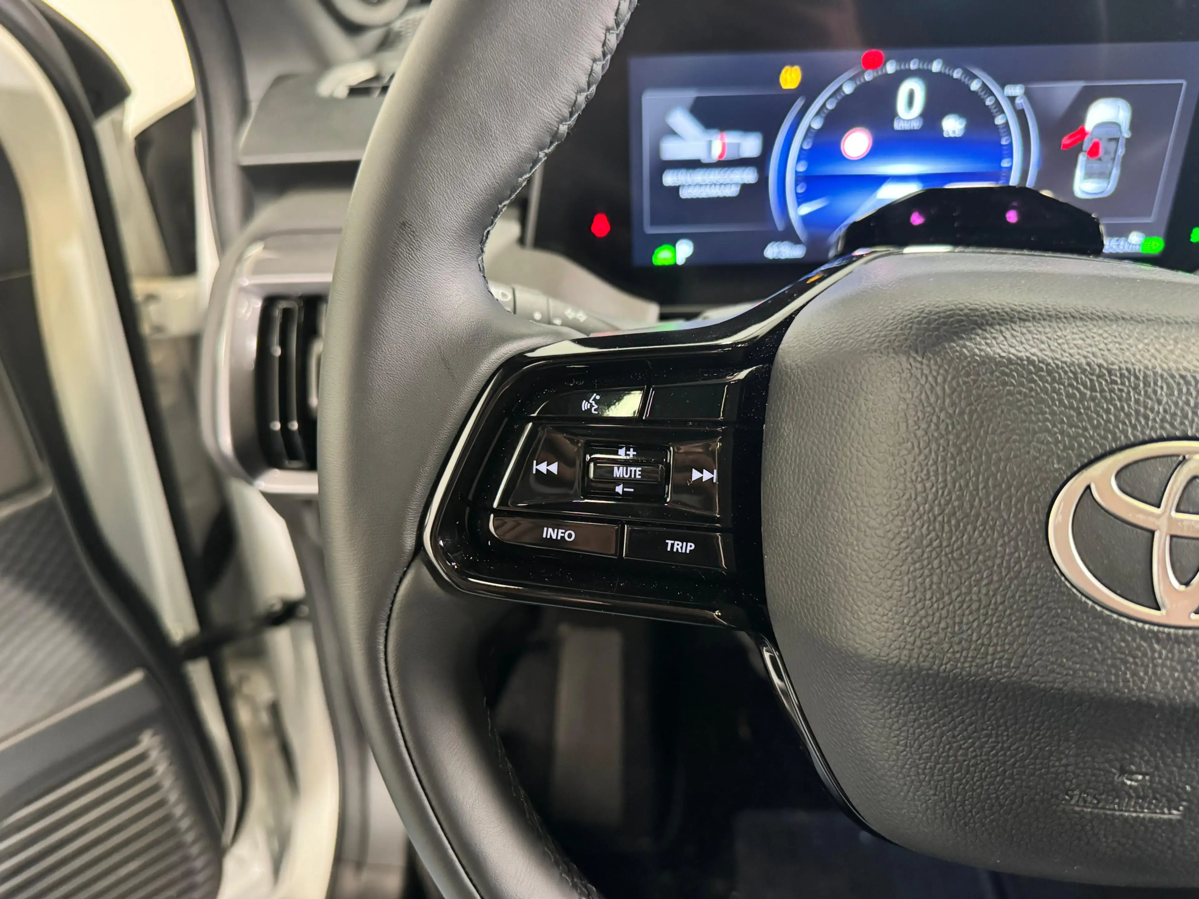 Toyota Urban Cruiser Executive 61 kWh | Panoramodak | JBL Audio | Elekt — photo 14