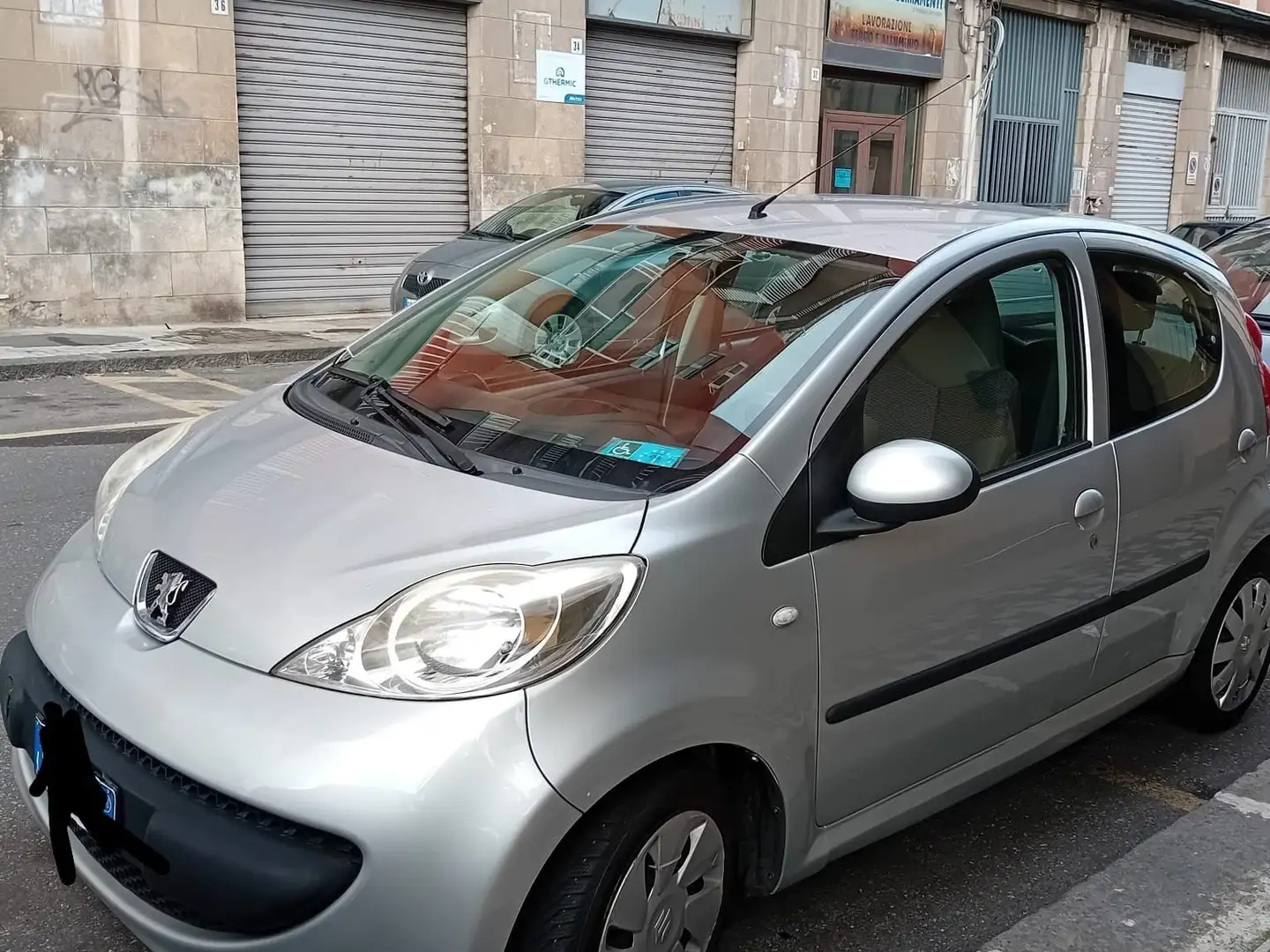 Peugeot 107 5p 1.0 12v Sweet Years c/navi - 1