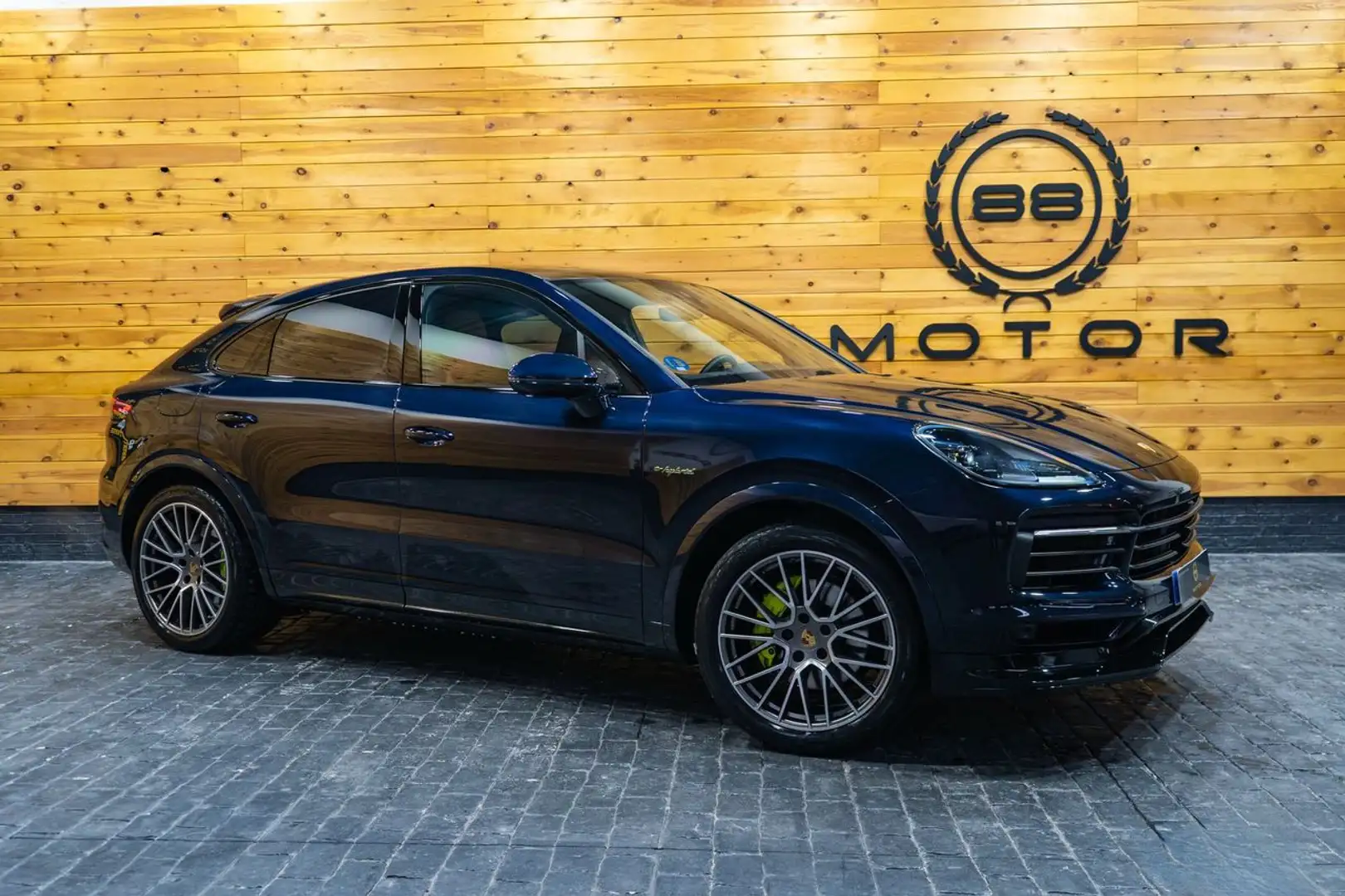 Porsche Cayenne E-Hybrid Blau - 1