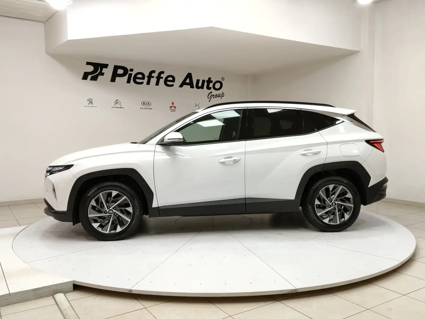 Hyundai TUCSON 3ª serie 1.6 CRDI Exellence Weiß - 2