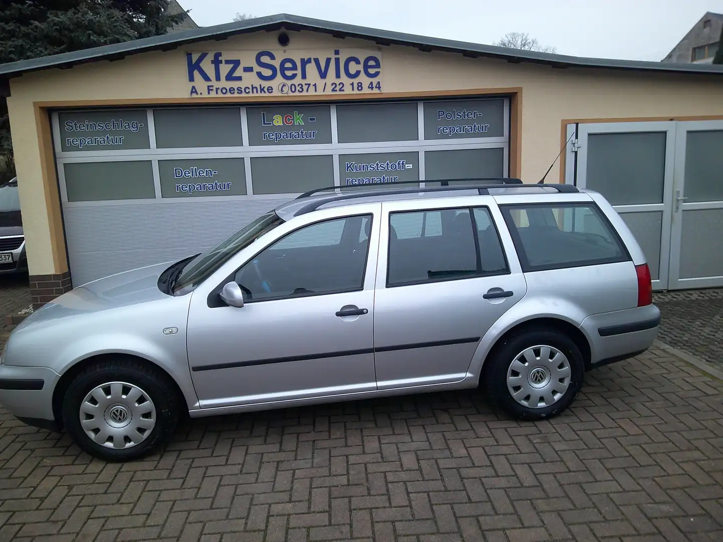 Volkswagen Golf Variant Comfortline   TÜV Neu Zilver - 1
