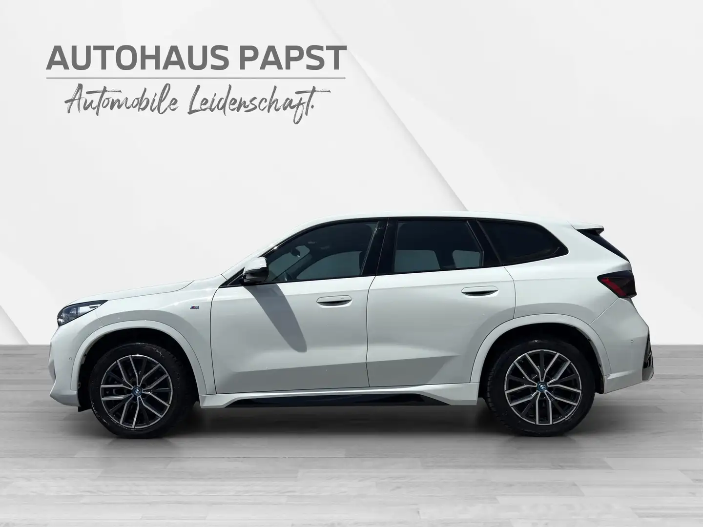 BMW iX1 *** M-SPORT-PAKET *** ALLRAD *** Weiß - 2
