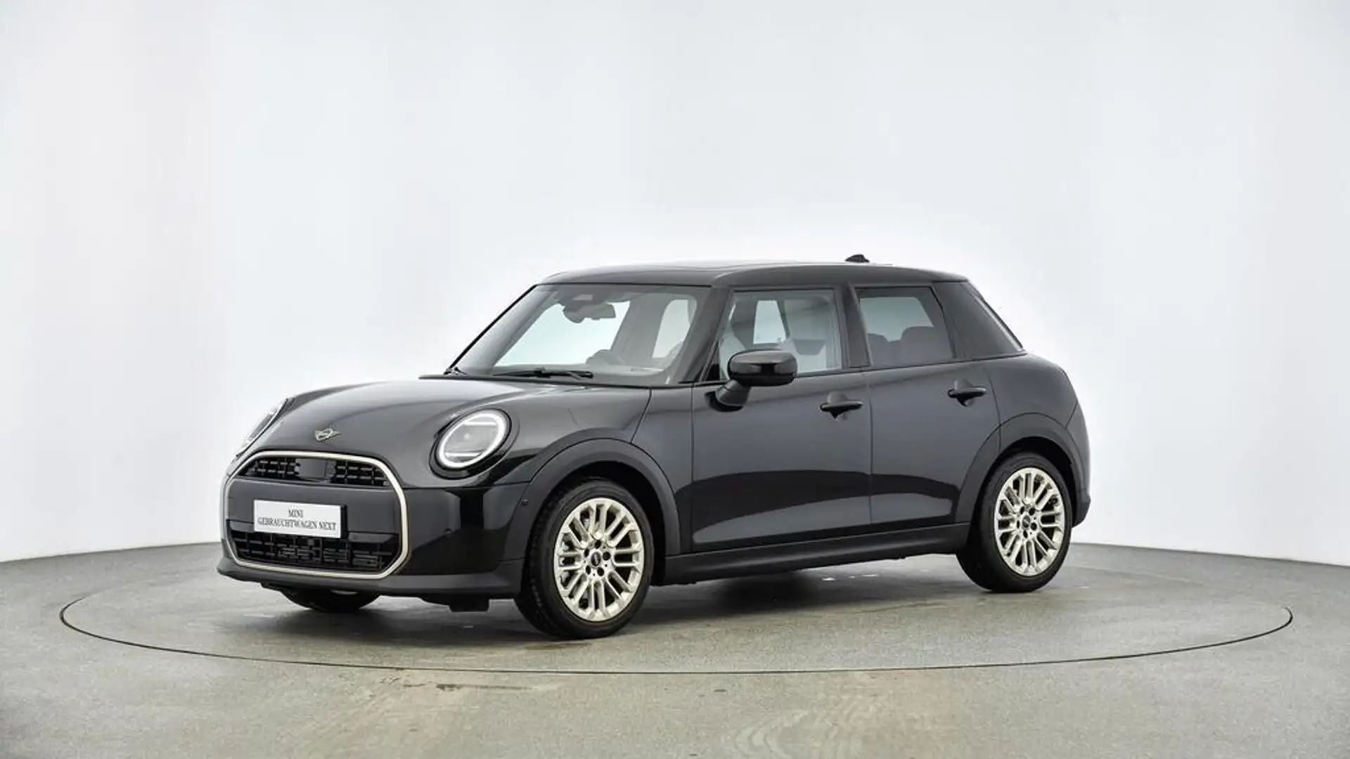 MINI Cooper C Favoured Trim Schwarz - 1