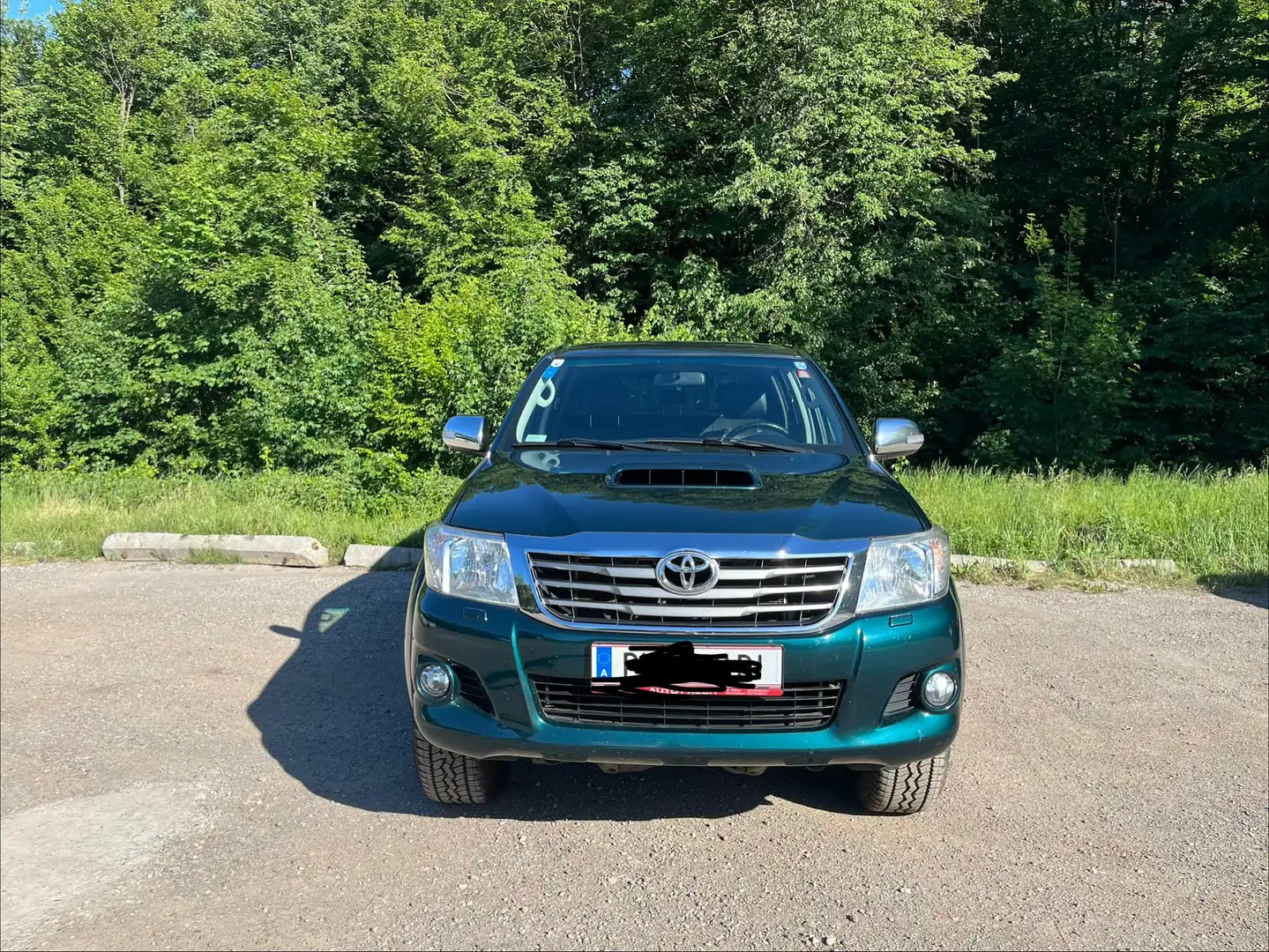 Toyota Hilux D-4D 3,0 Aut. Double Cab Invincible Grün - 1