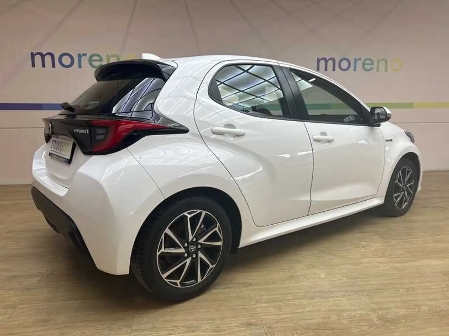 Toyota Yaris 1.5h Trend Bianco - 2