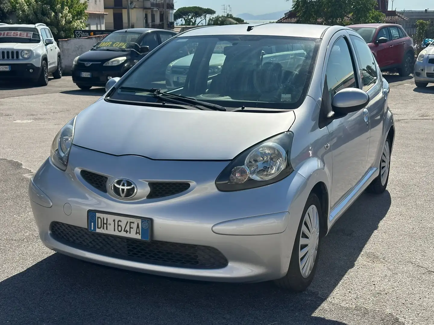 Toyota Aygo Aygo I 2005 5p 1.0 Sol m-mt Argento - 2