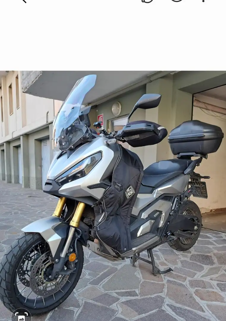 Honda X-ADV 750 Argintiu - 2
