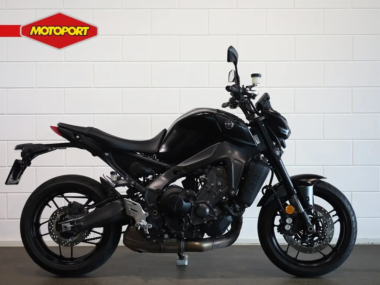 Yamaha MT-09 Zwart - 1