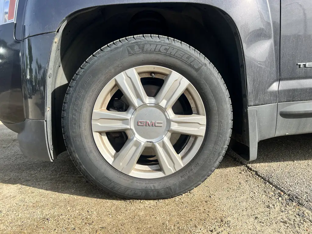 2015 GMC Terrain SLE | Rear Cam | SiriusXM | Keyless Entry — photo 4