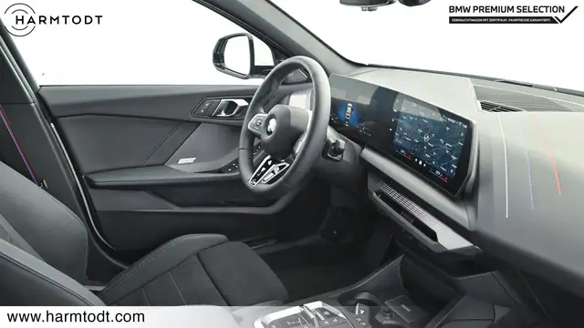BMW 1 Series view 12