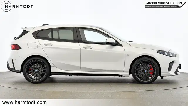 BMW 1 Series view 8