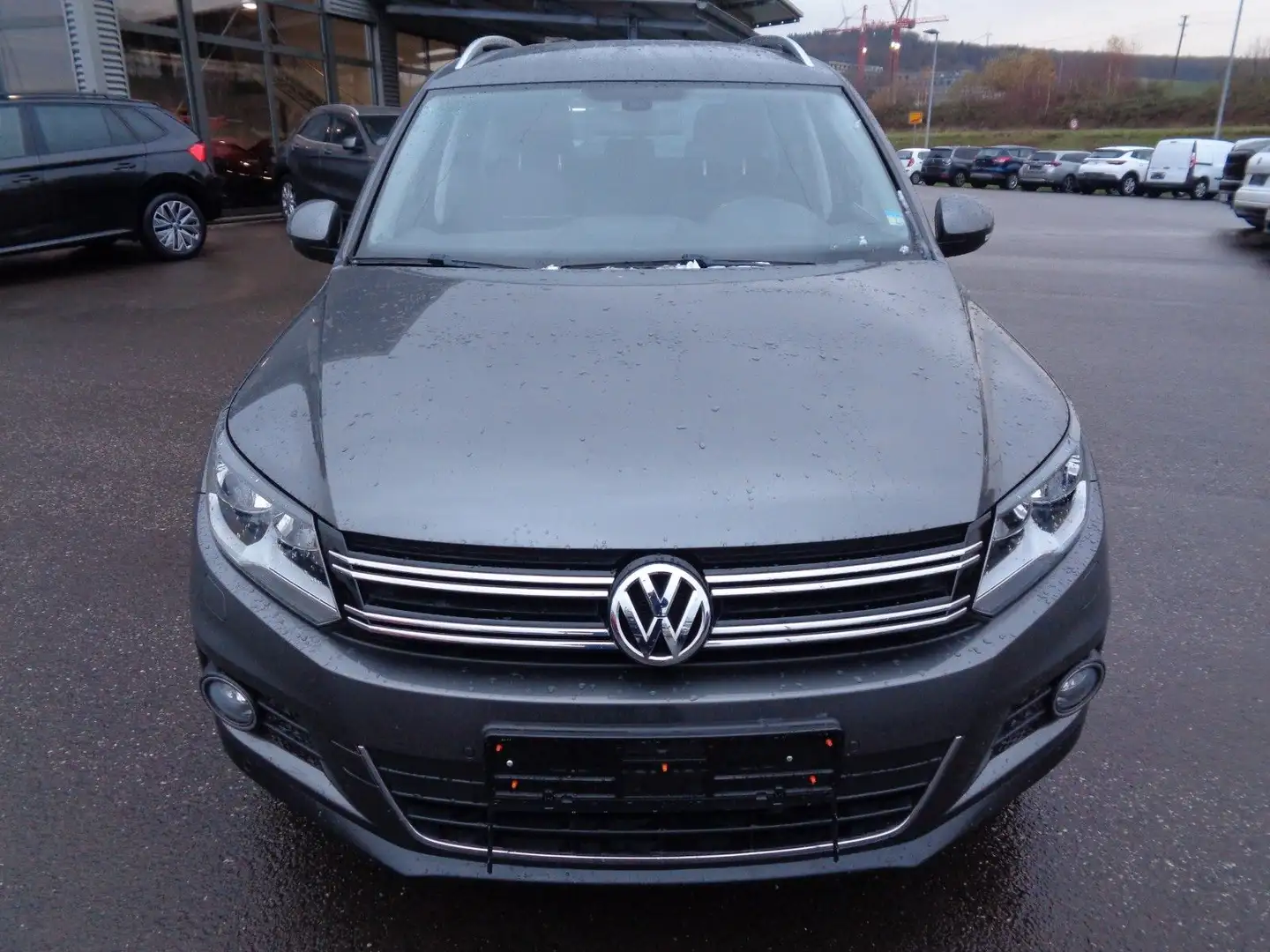 Volkswagen Tiguan Cup Sport & Style,Automatik,AHK. Grau - 2