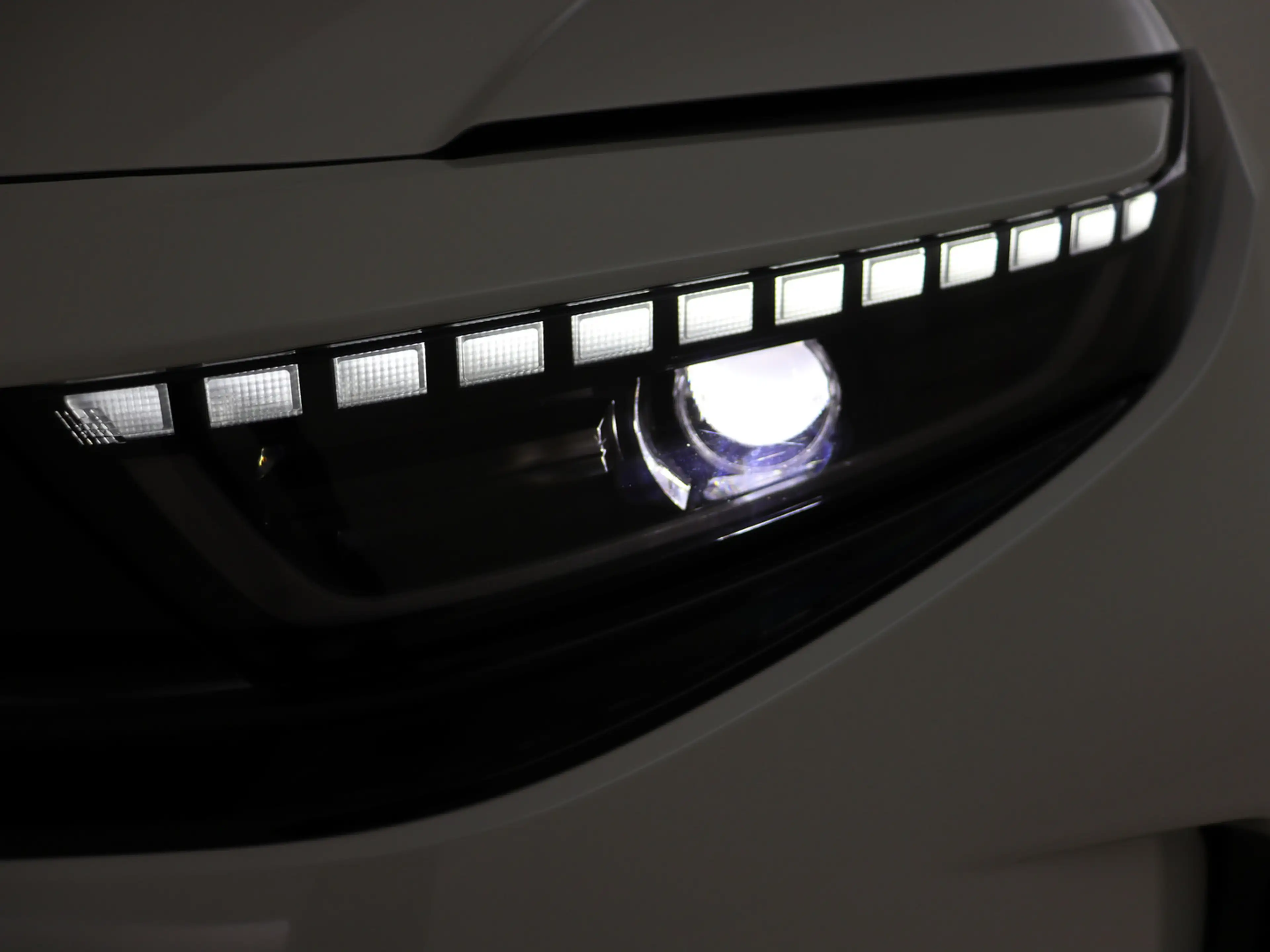 Toyota Urban Cruiser Executive 61 kWh — photo 8