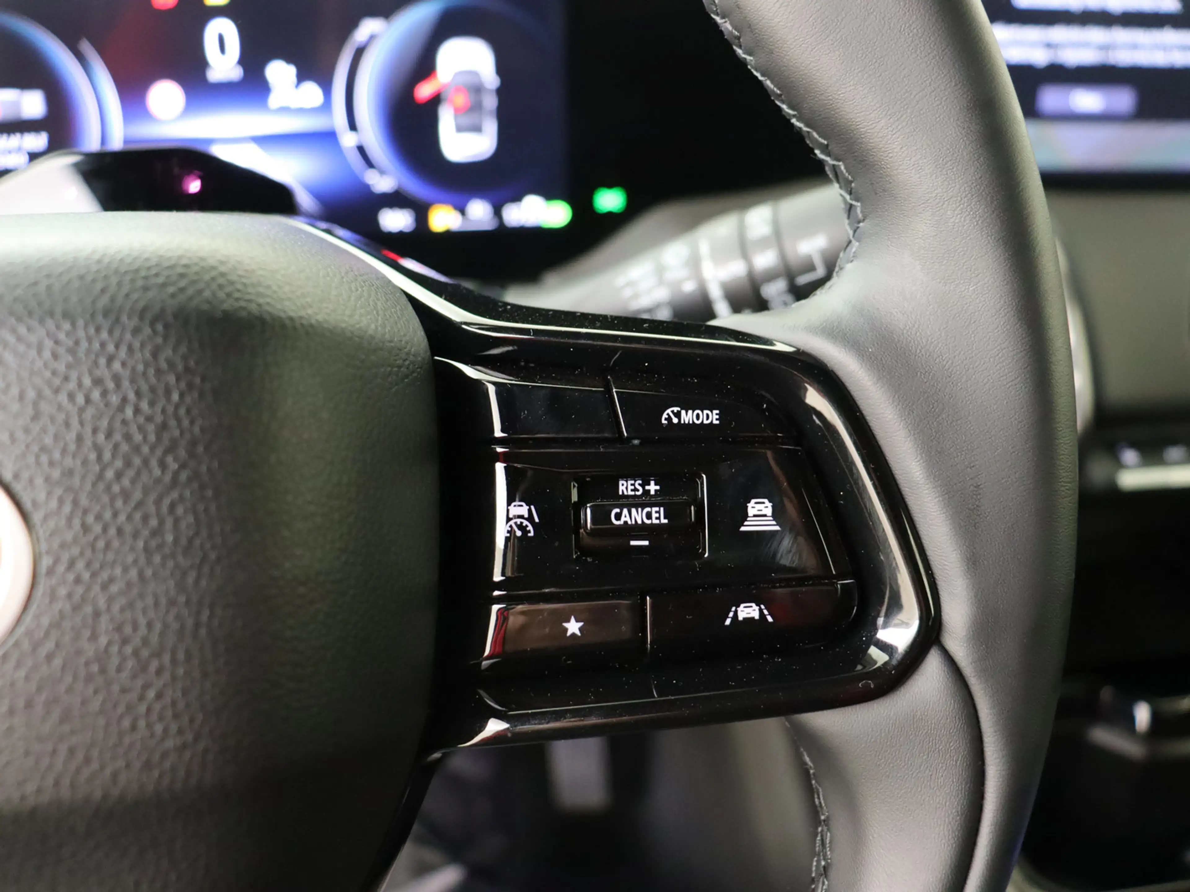 Toyota Urban Cruiser Executive 61 kWh — photo 13