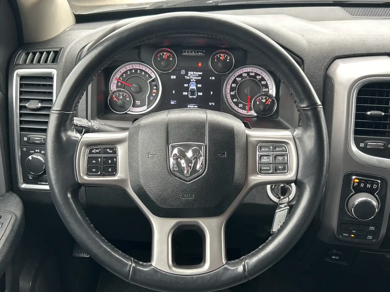 RAM 1500 снимка RAM 1500