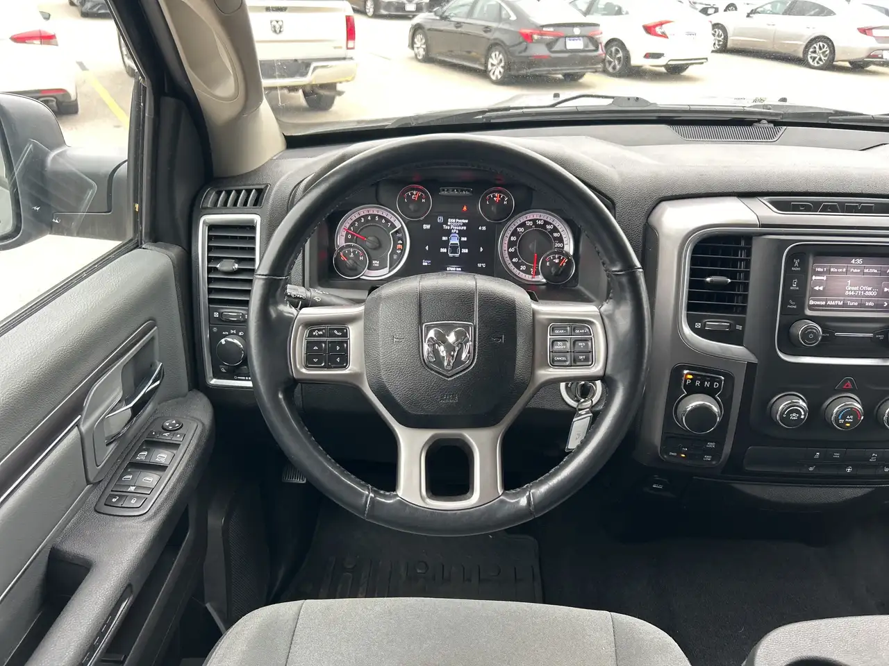 RAM 1500 снимка RAM 1500