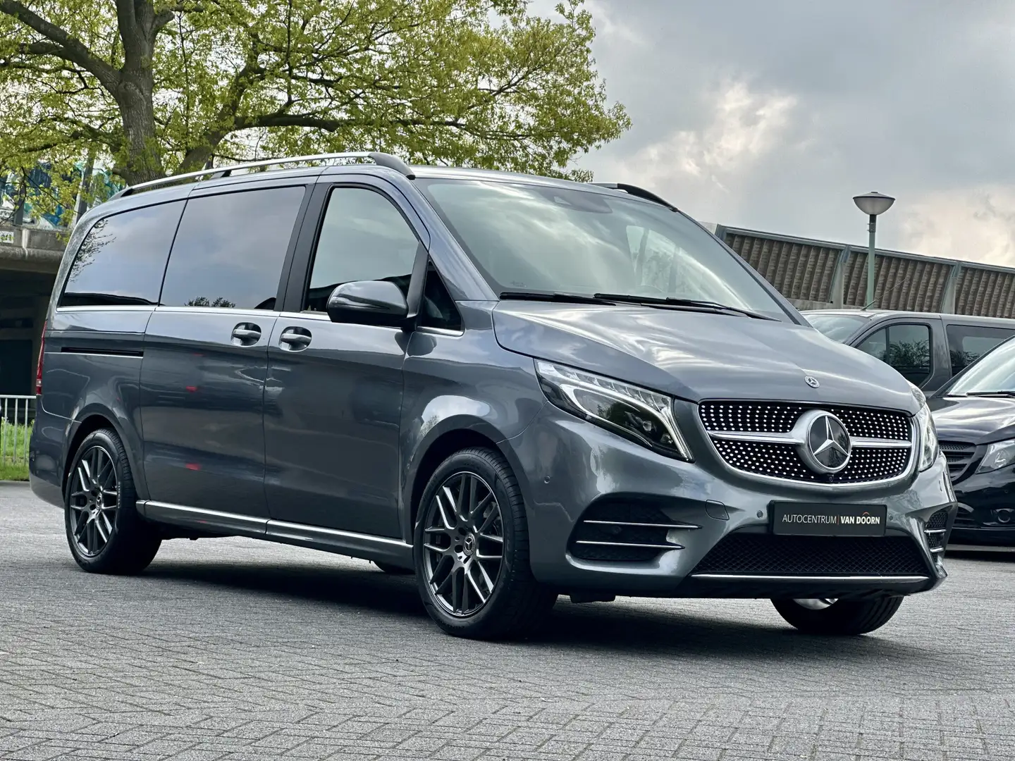 Mercedes-Benz V 300 300d Avantgarde | 2x Elek. Schuifdeur | Panodak | Grijs - 2