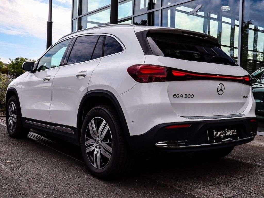 Mercedes-Benz EQA