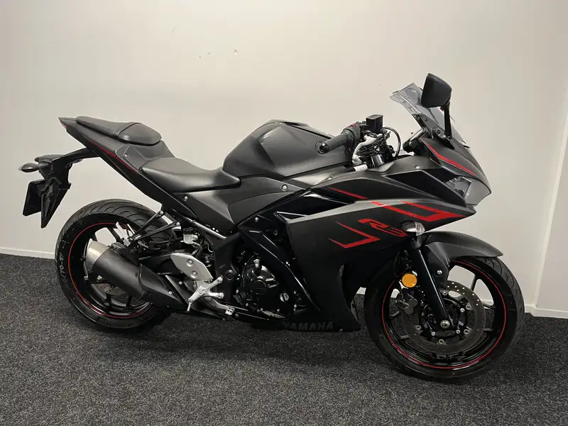Yamaha YZF-R3 - foto 3