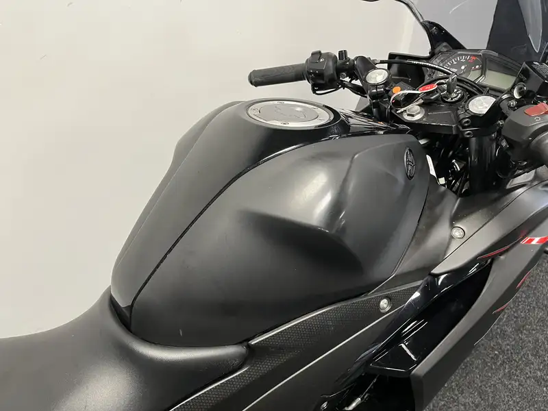 Yamaha YZF-R3 - foto 8