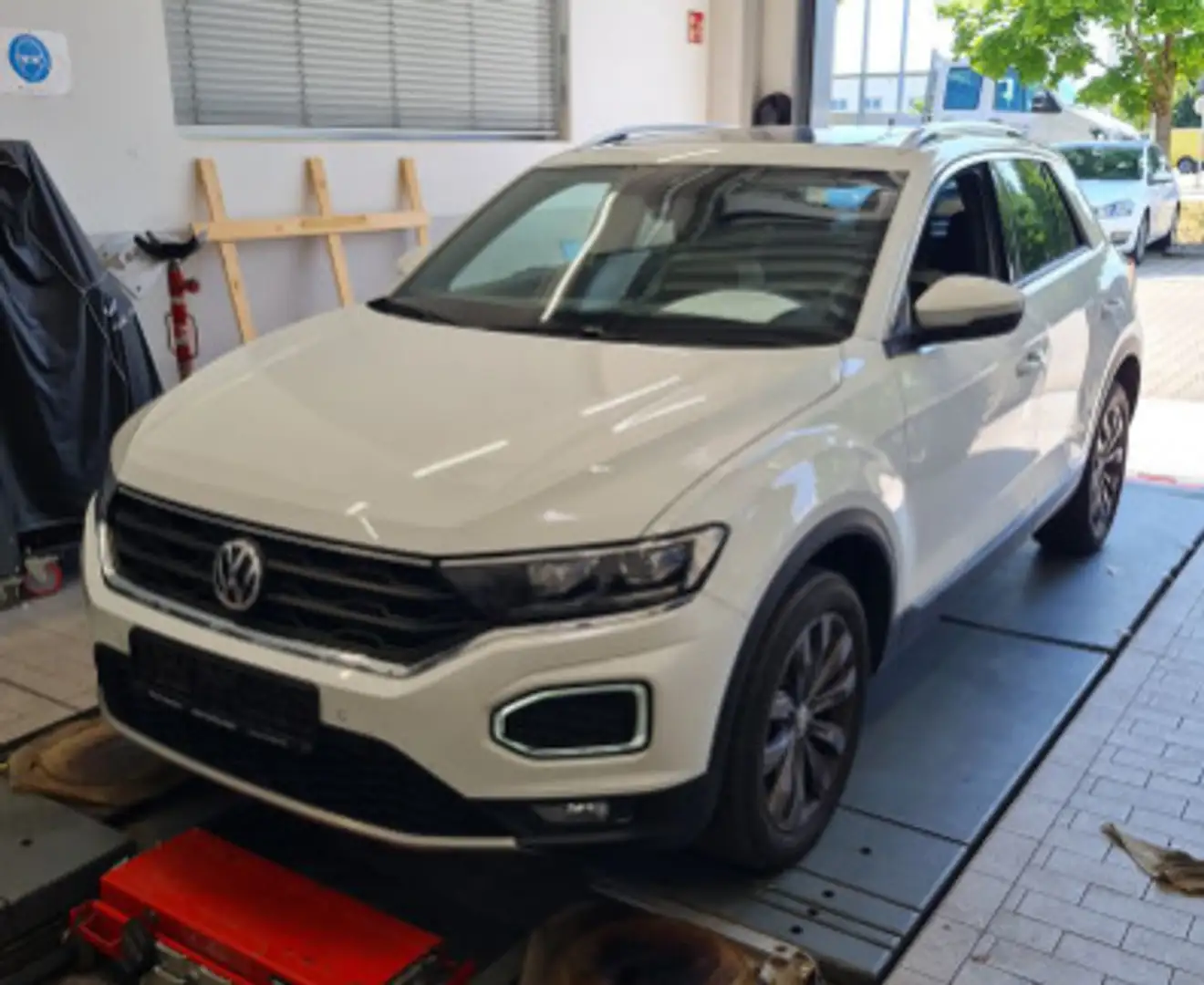 Volkswagen T-Roc 2.0 TSI DSG 4MOTION Sport | PANO | NAVI | Blanc - 2