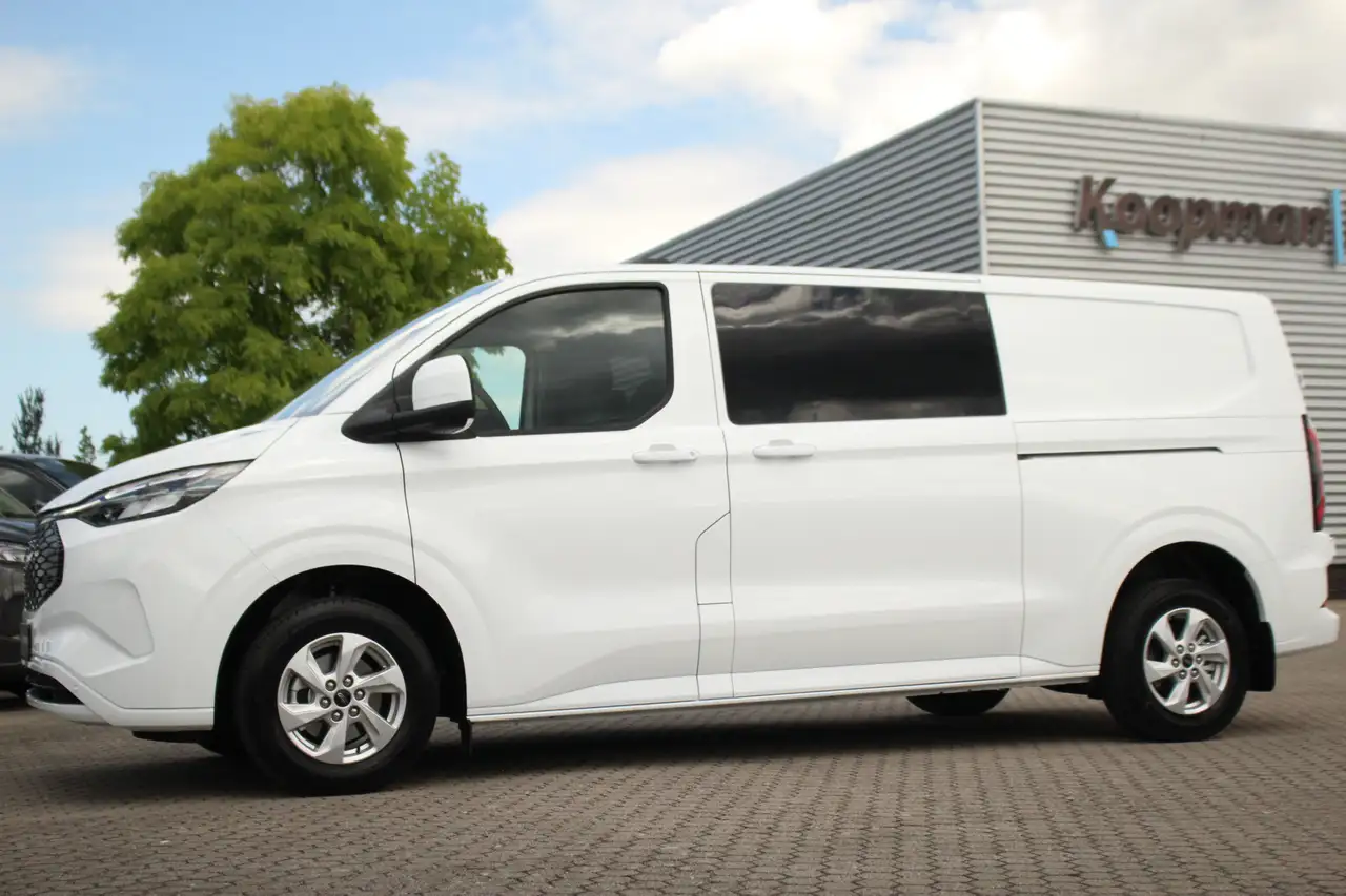 Ford Transit Custom 2026 — фото 15