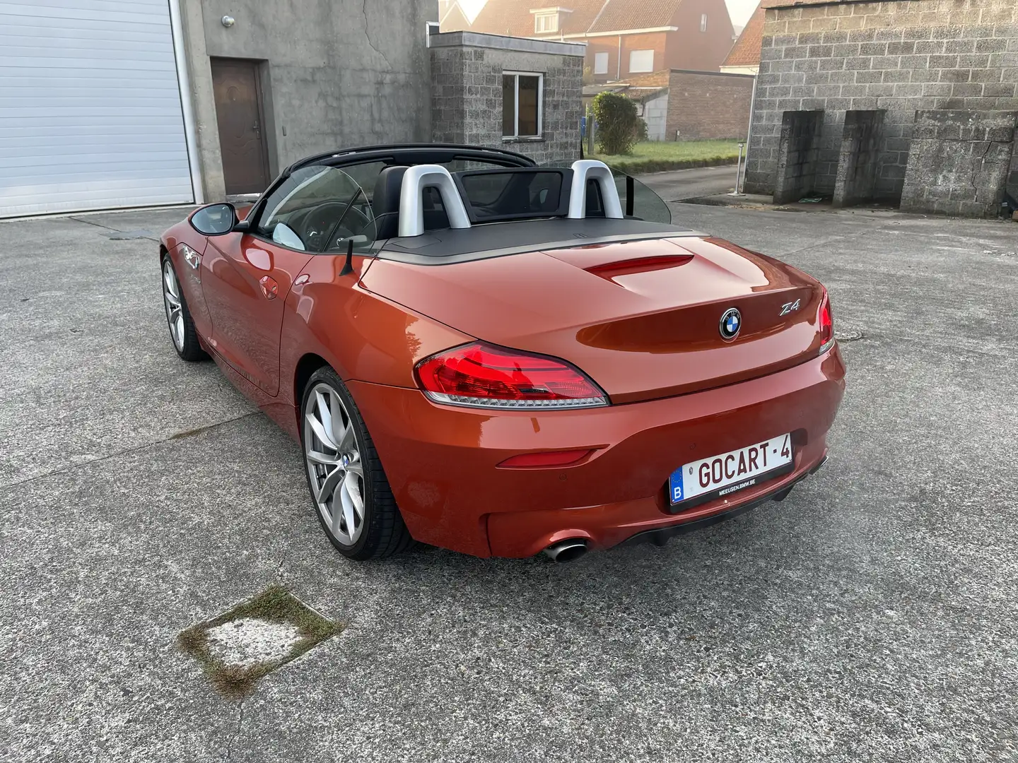 BMW Z4 sDrive35is Sport-Aut. DKG Oranje - 2
