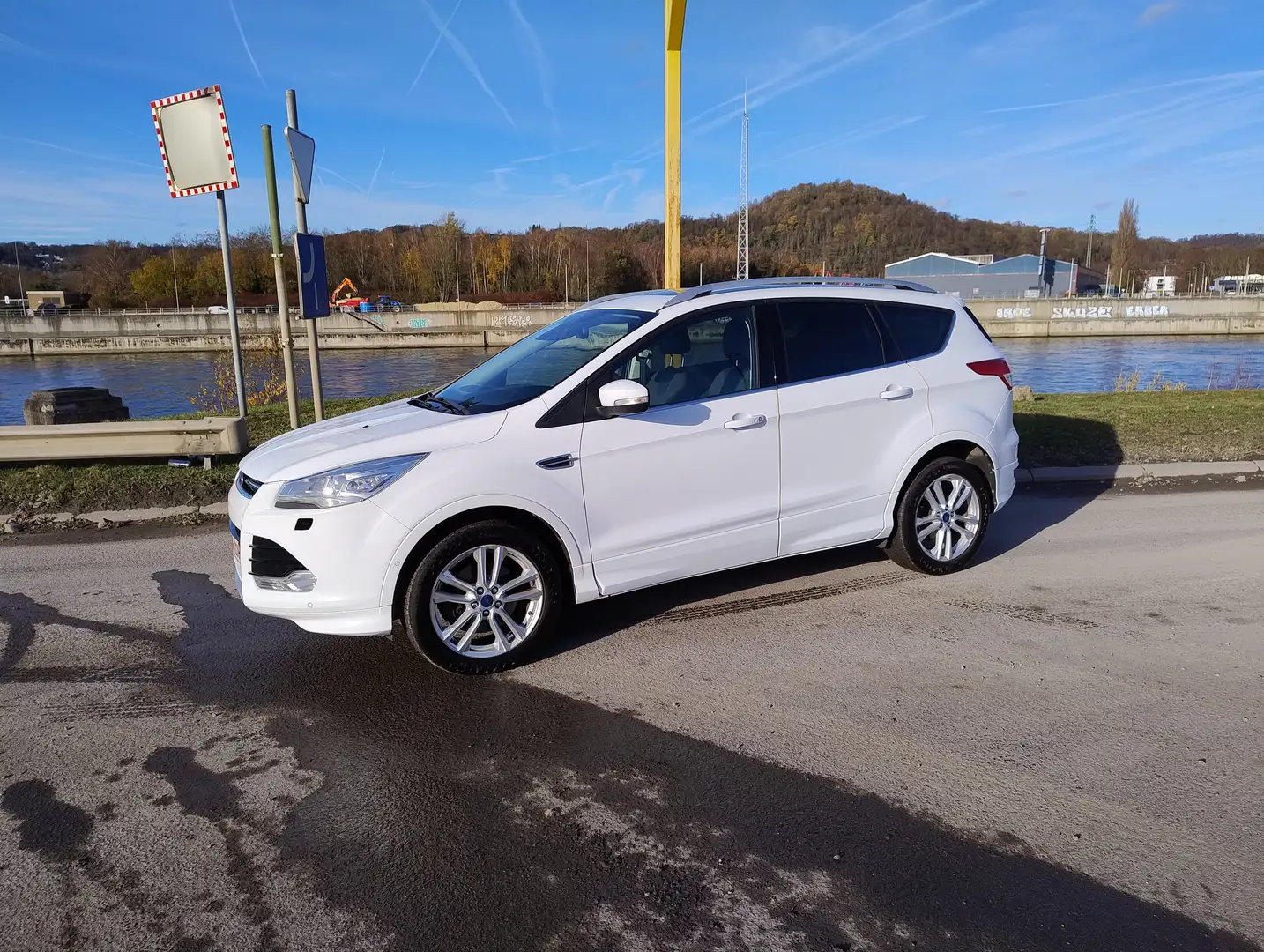 Ford Kuga Platinium Sport 4*4/SUV/Crossovers Blanc - 2