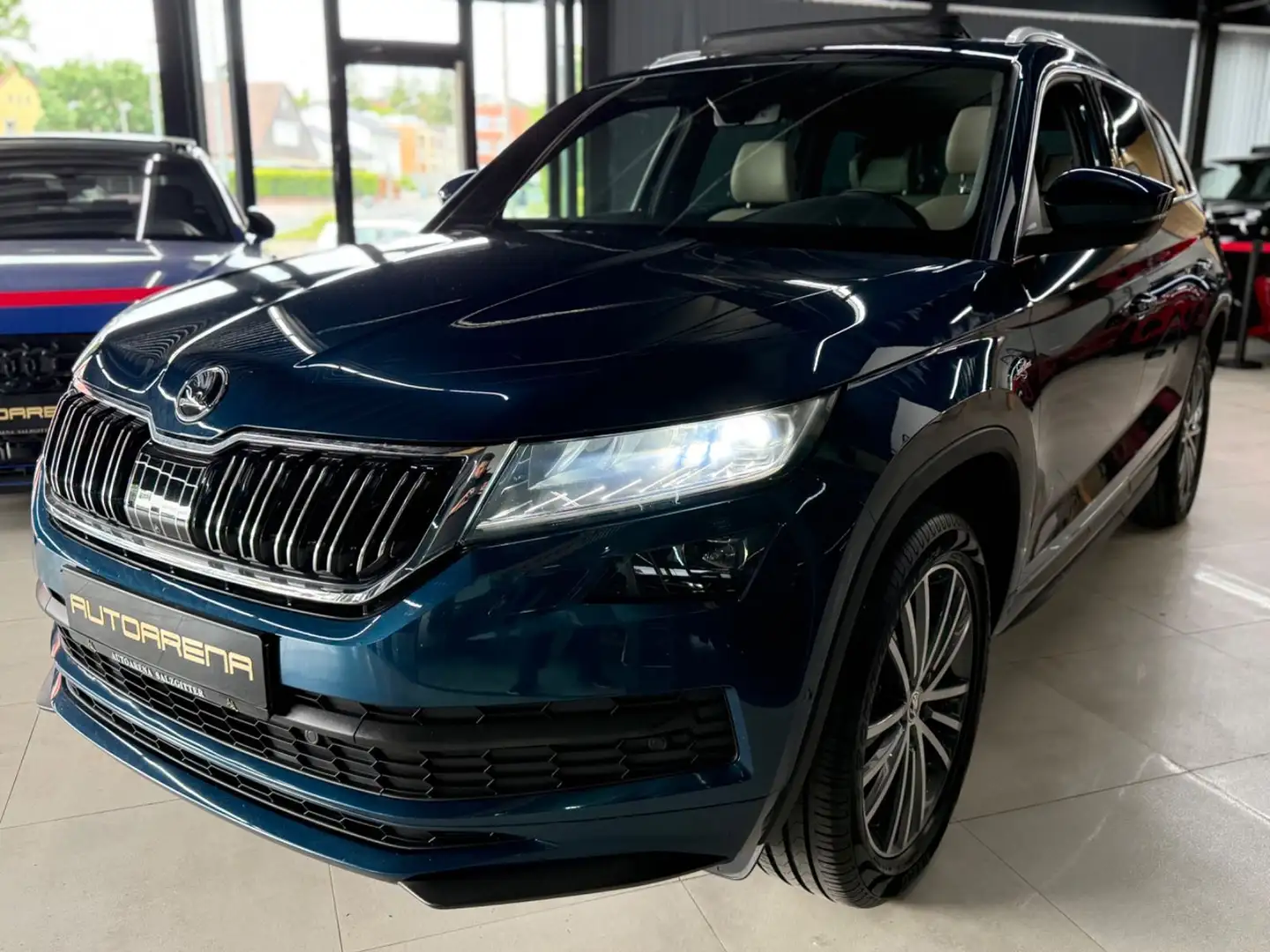 Skoda Kodiaq 2.0 TSI "Laurin&Klement" 4x4*DSG*PANO*AHK Bleu - 2