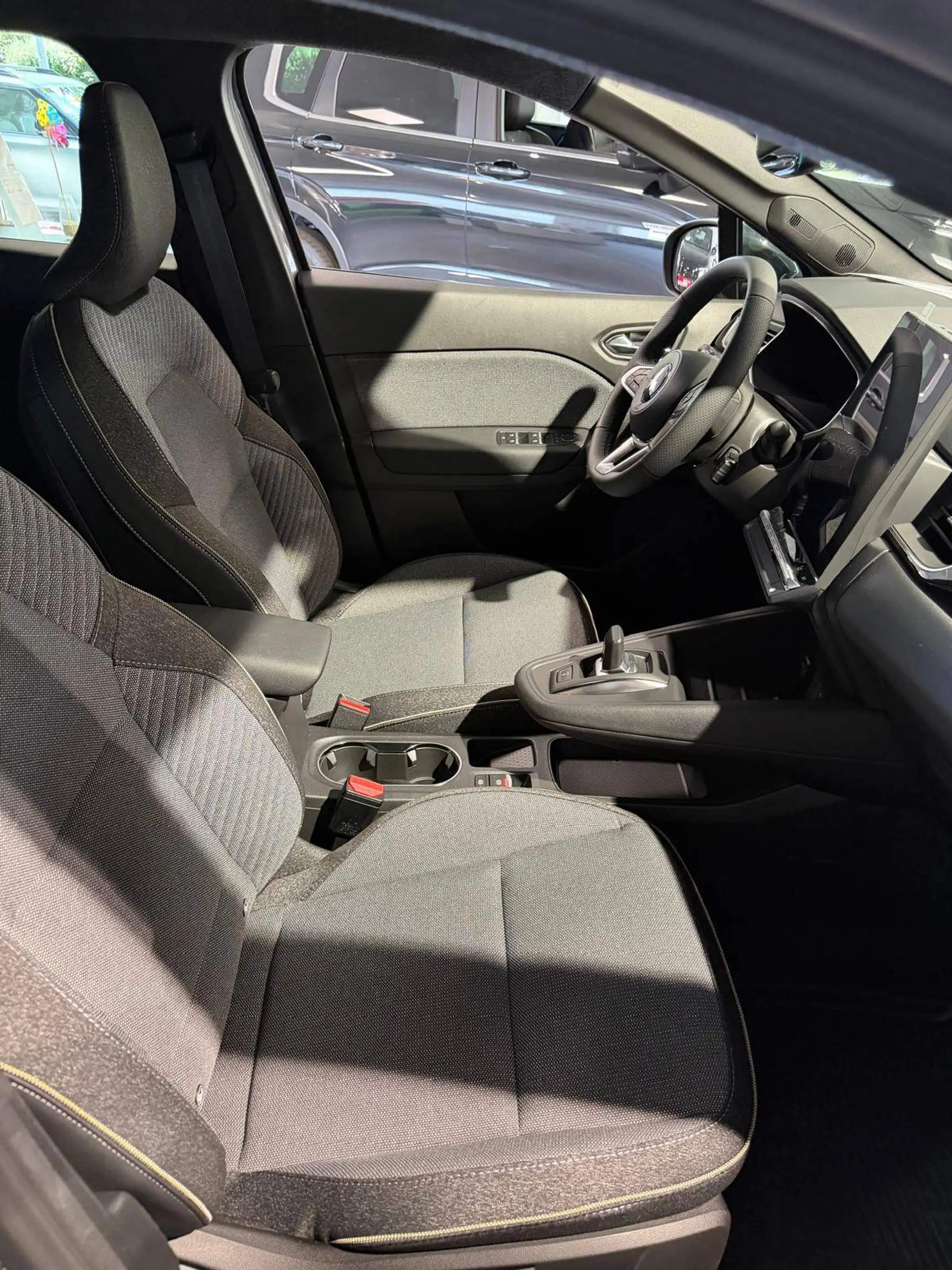 Mitsubishi Grandis 1.8 Hybrid 116 kW Intro Edition Sondemodell — photo 5