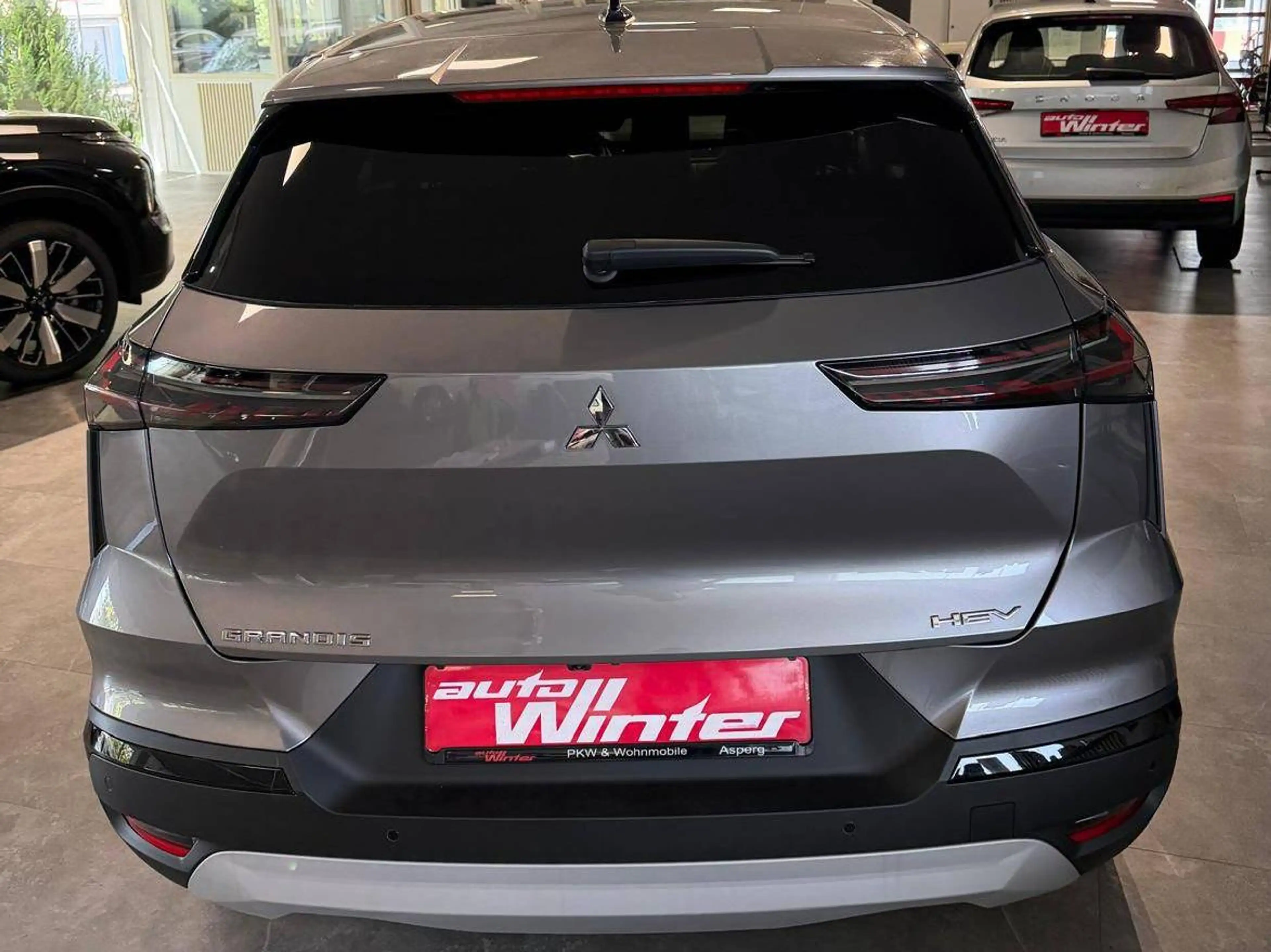 Mitsubishi Grandis 1.8 Hybrid 116 kW Intro Edition Sondemodell — photo 3
