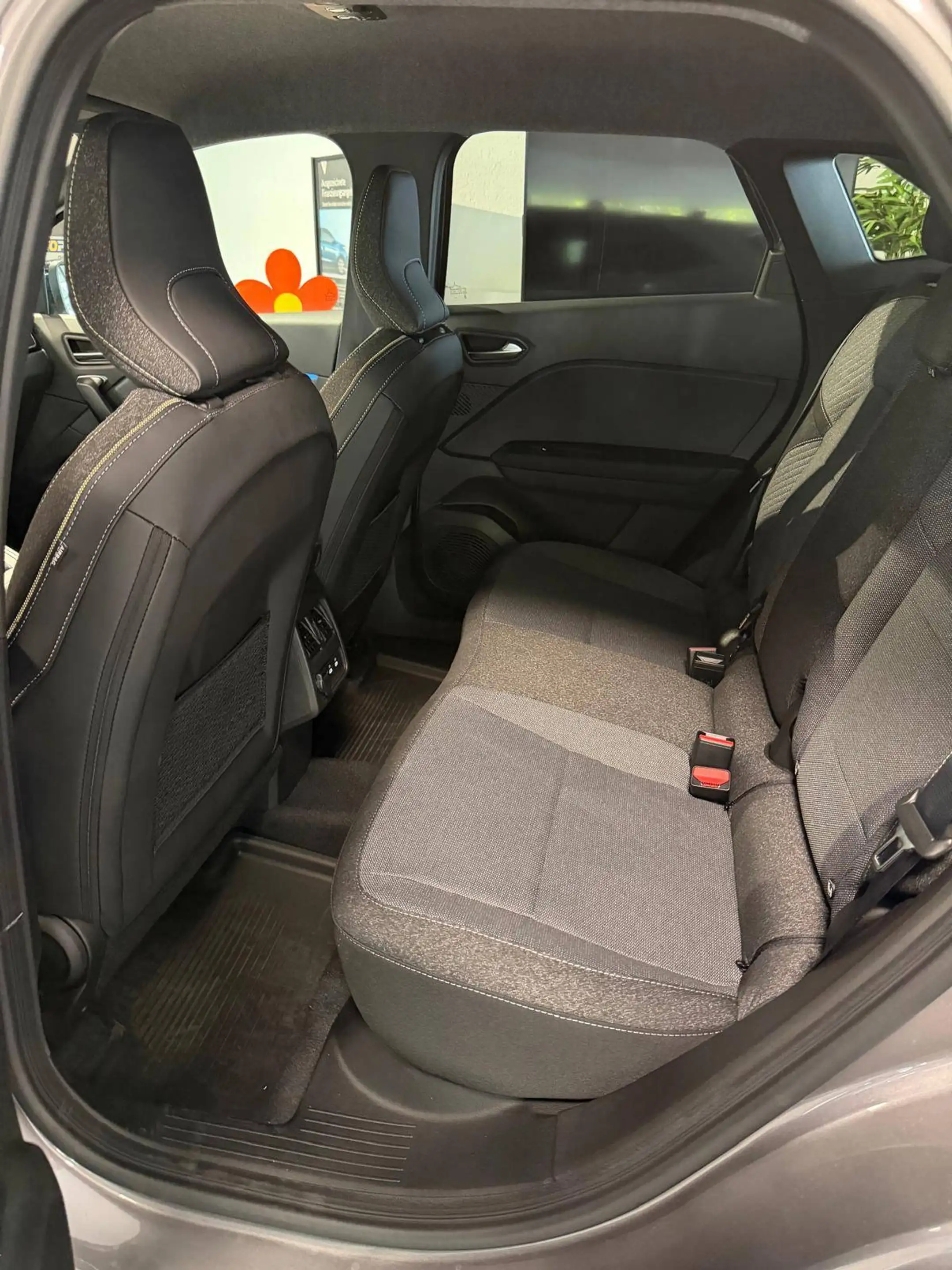 Mitsubishi Grandis 1.8 Hybrid 116 kW Intro Edition Sondemodell — photo 7