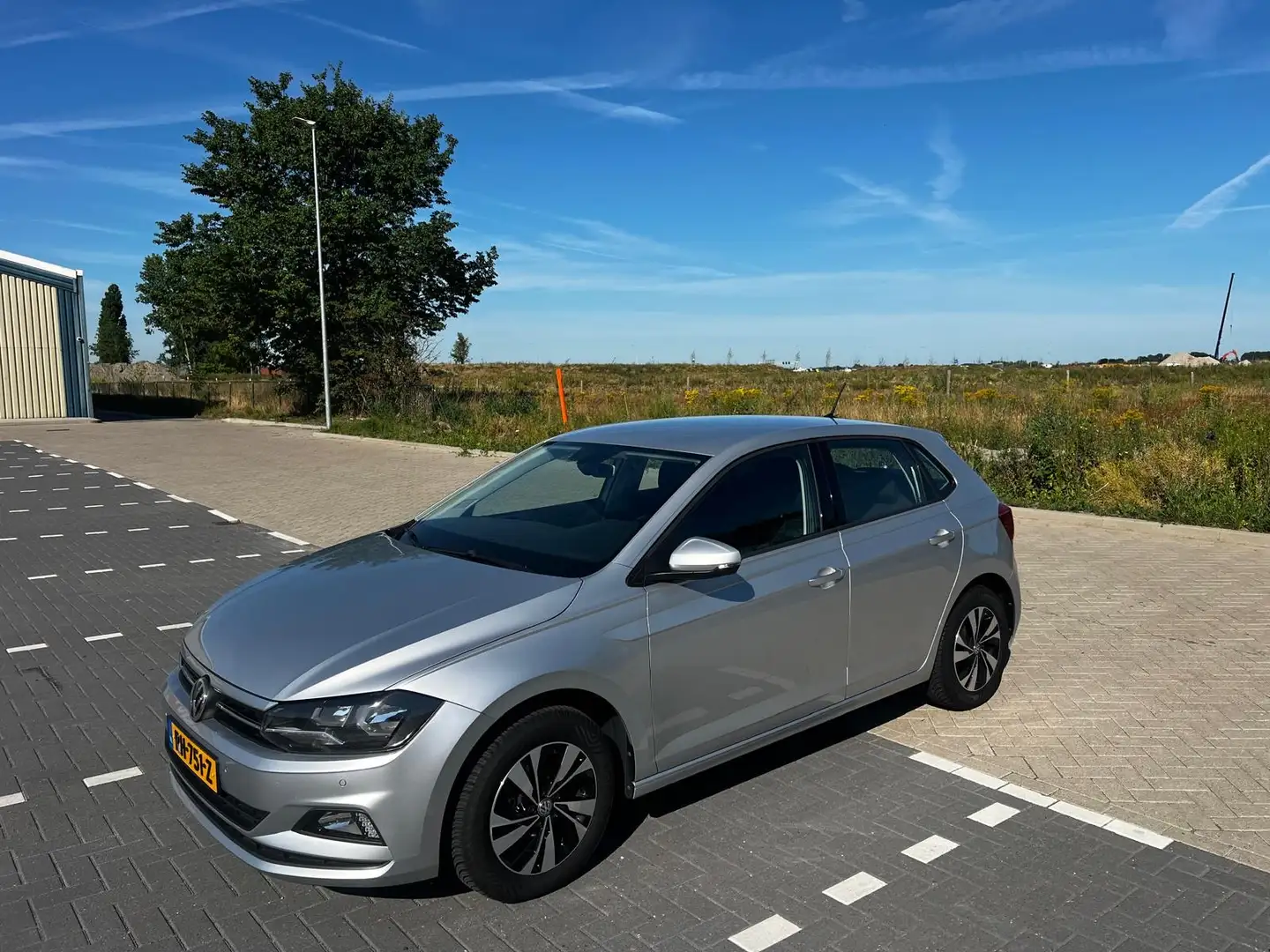 Volkswagen Polo 1.0 TSI Comfortline car play grijs Grijs - 1