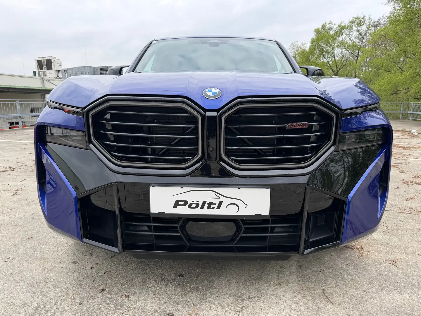 BMW XM Label Individual San Marino Blau 22" AKH MWST TOP! Weiß - 2