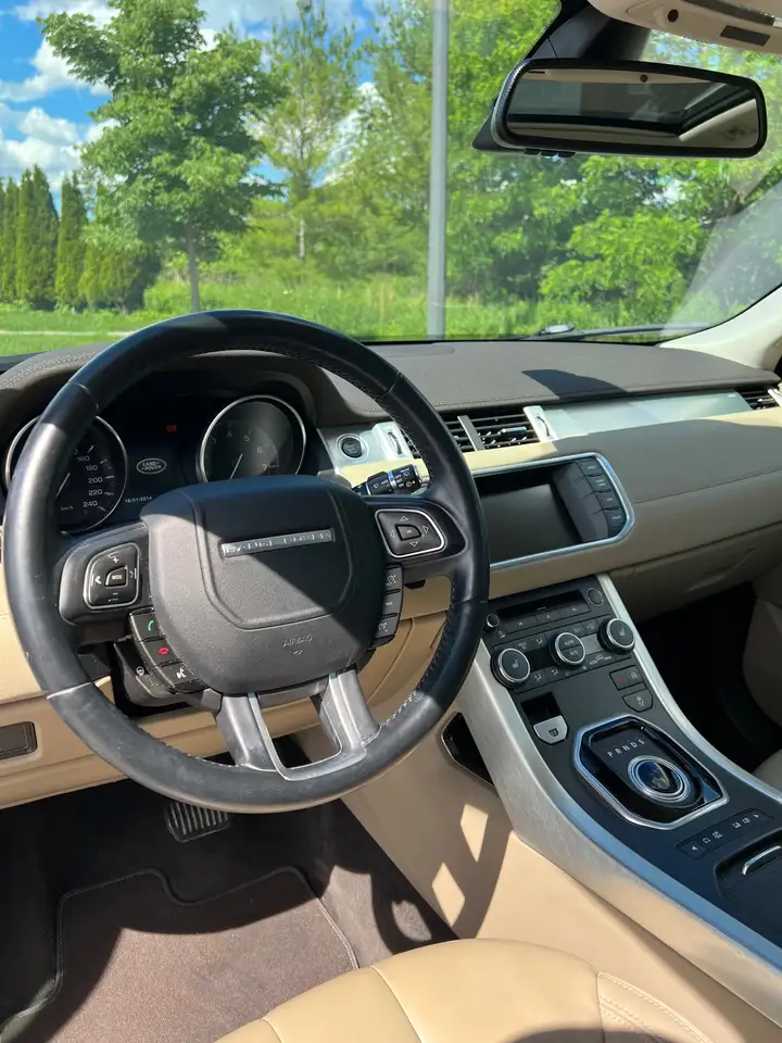 Land Rover Range Rover Evoque photo Land Rover Range Rover Evoque