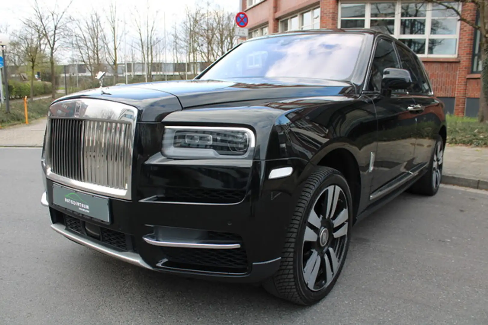 Rolls-Royce Cullinan Bespoke/Massage/Theatre/Service neu Schwarz - 2
