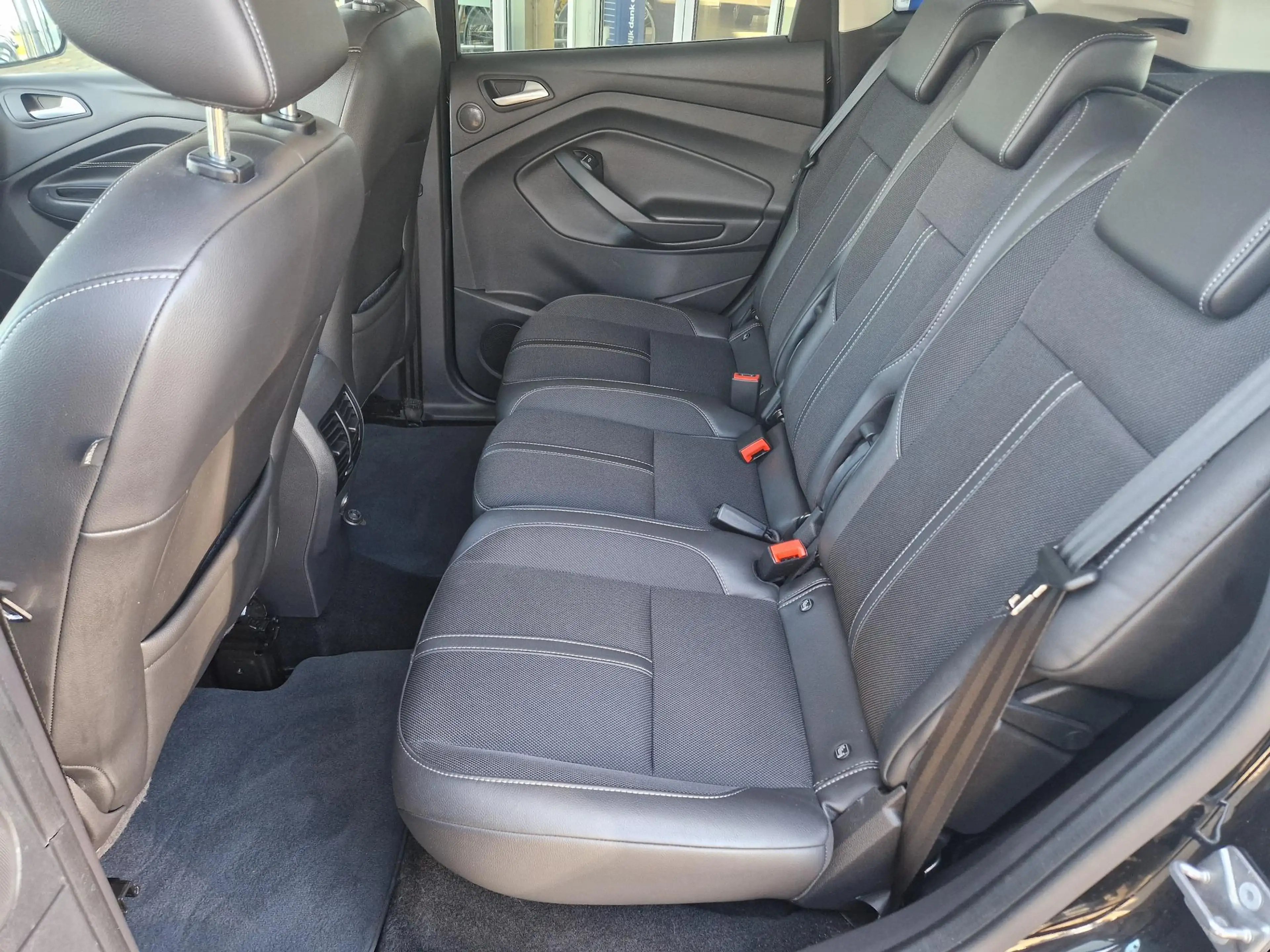 Ford C-Max 1.0 Titanium Camera | Trekhaak | Winterpack, stoel — photo 9