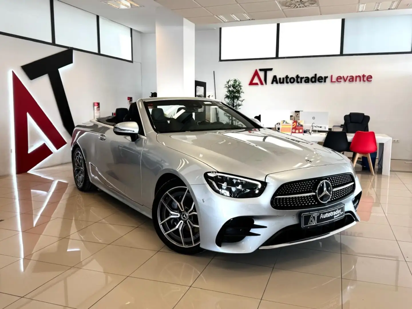 Mercedes-Benz E 220 Cabrio 220d 9G-Tronic Plateado - 1
