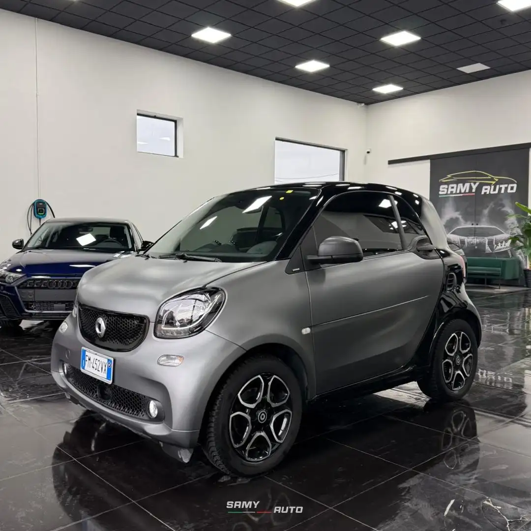 smart forTwo 0.9 t Passion 90cv twinamic my18 Grigio - 2