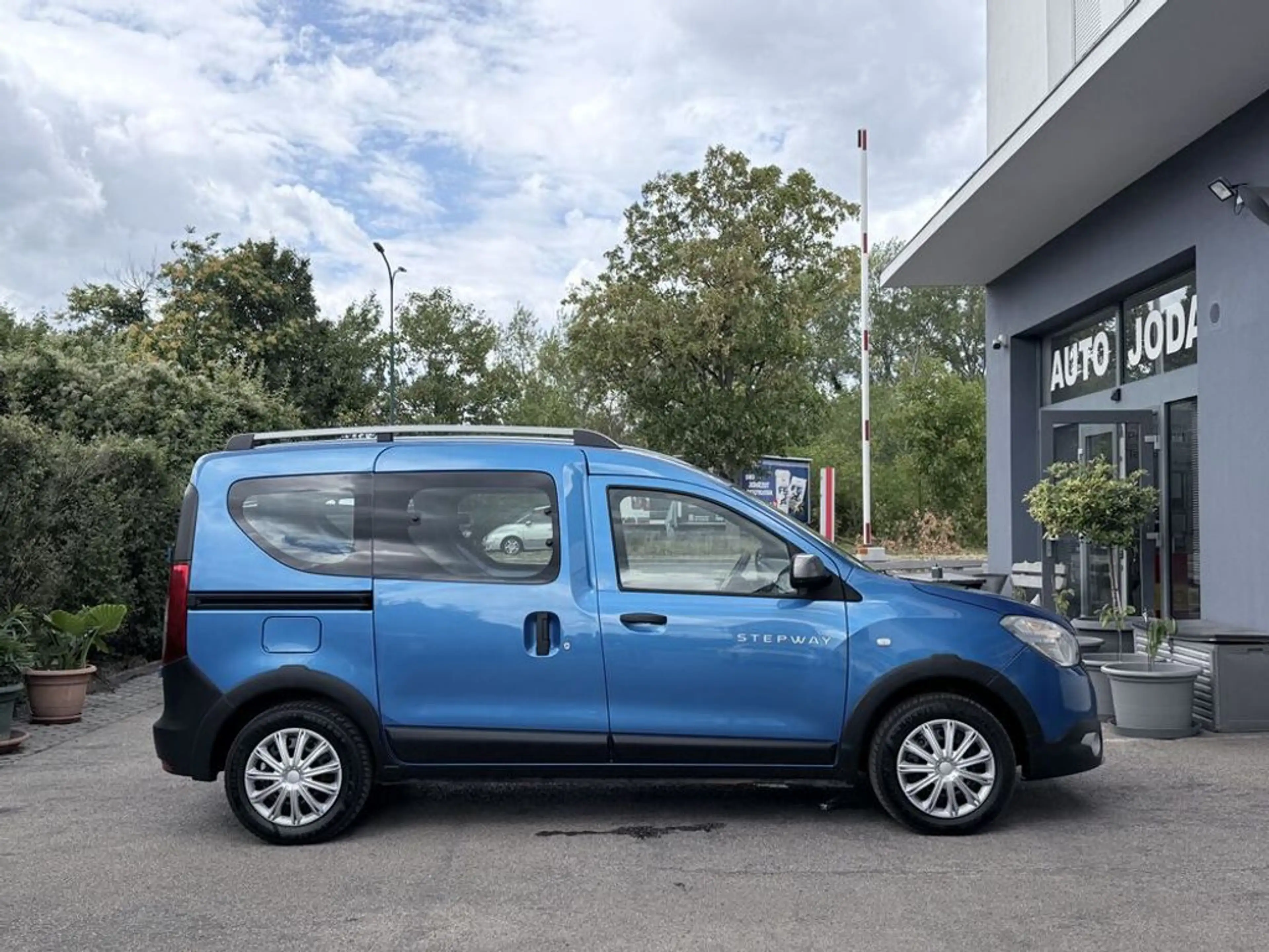 Dacia Dokker Stepway TCe 130 **Kamera/Navigation** — photo 8
