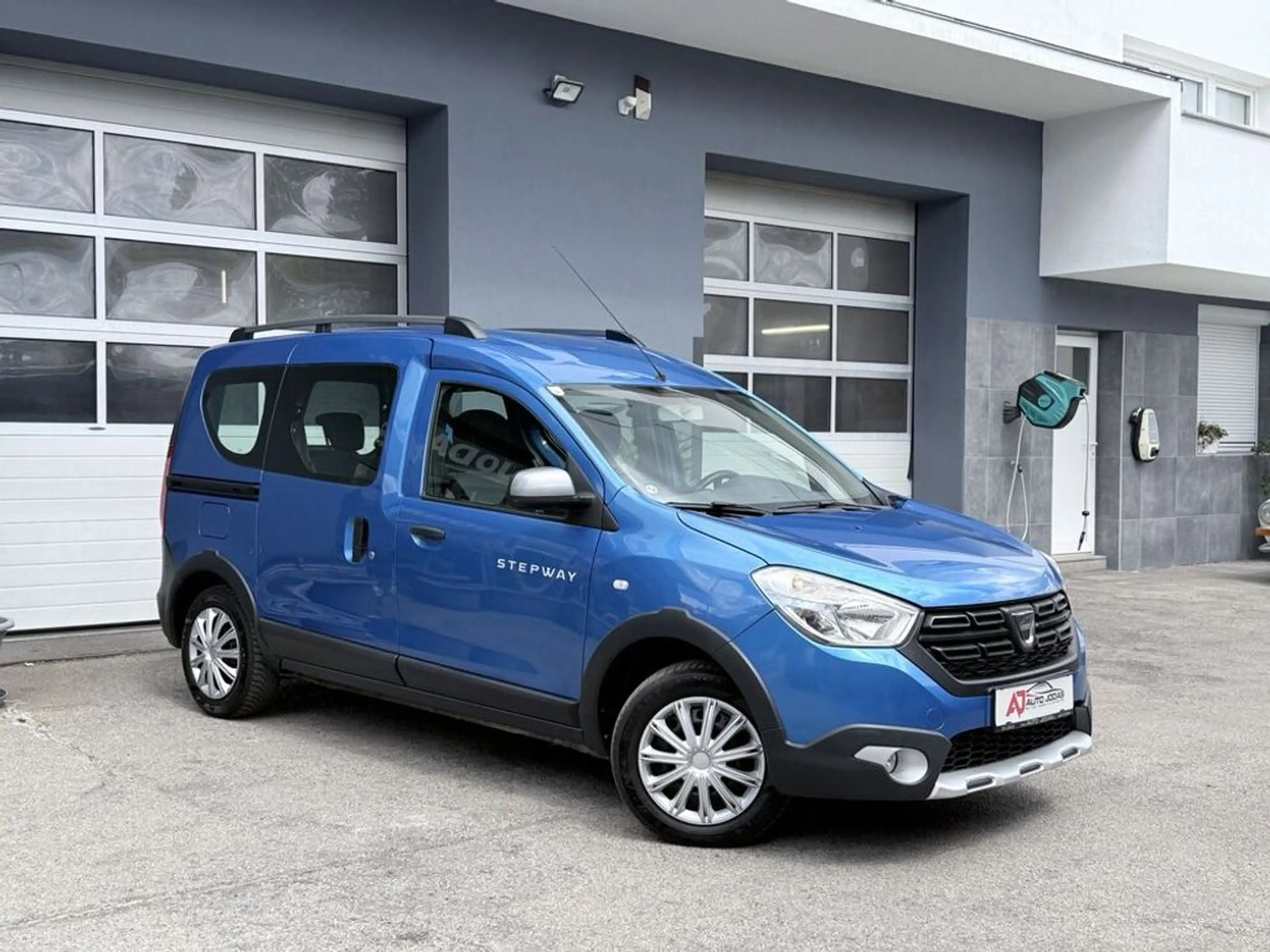 Dacia Dokker Stepway TCe 130 **Kamera/Navigation** — photo 4