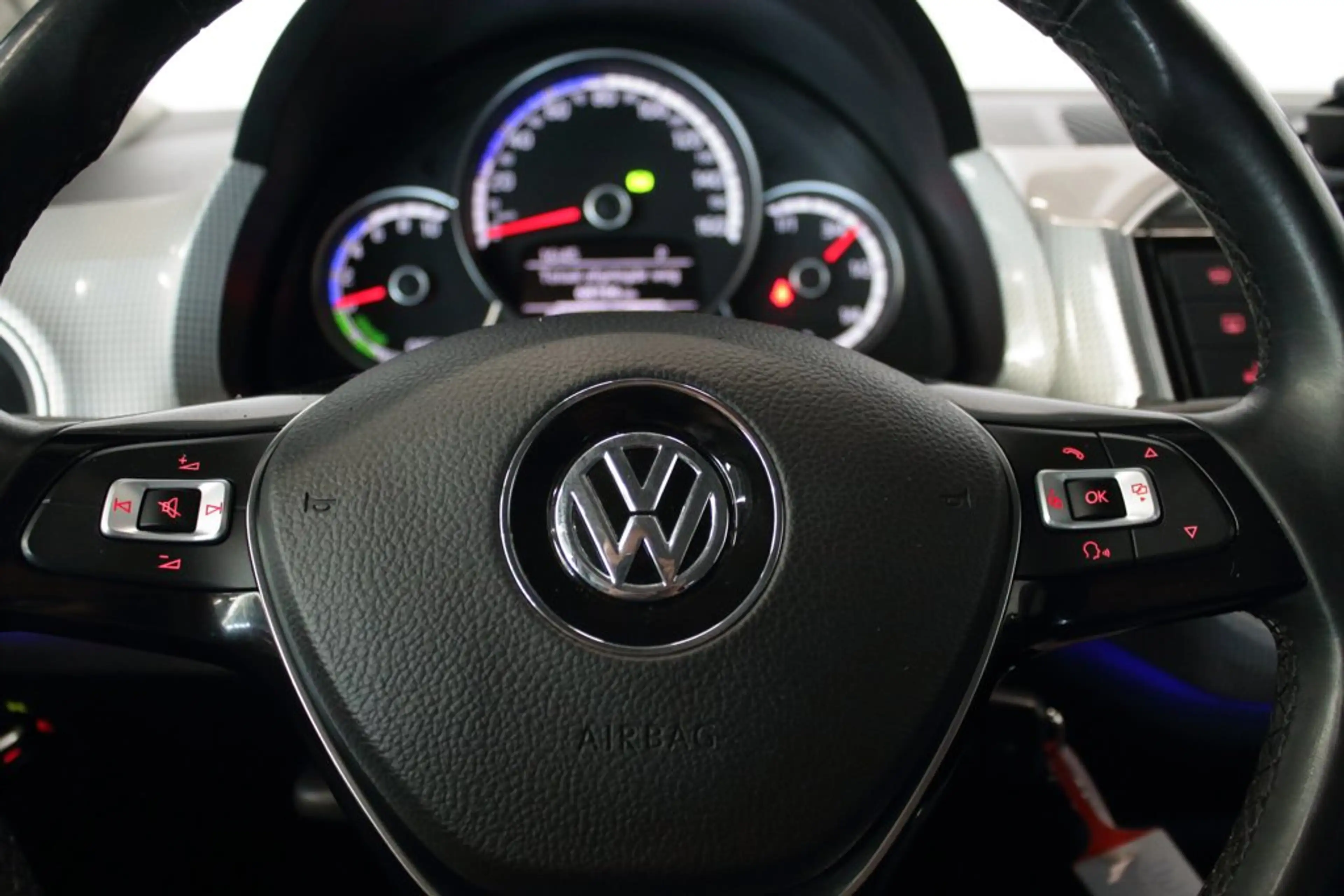 Volkswagen e-up! 5-drs *Clima* — photo 9